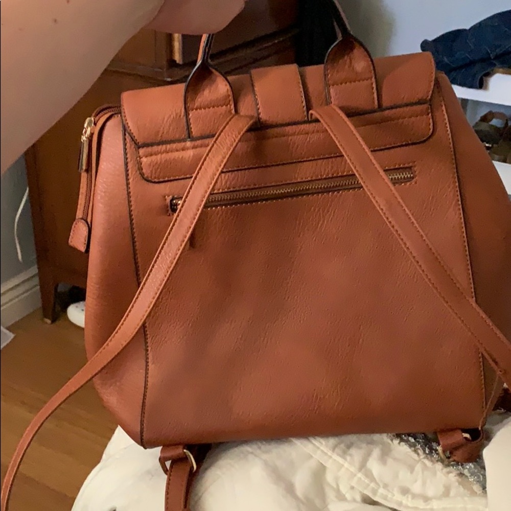 Leather backpack - Picture 2 of 4